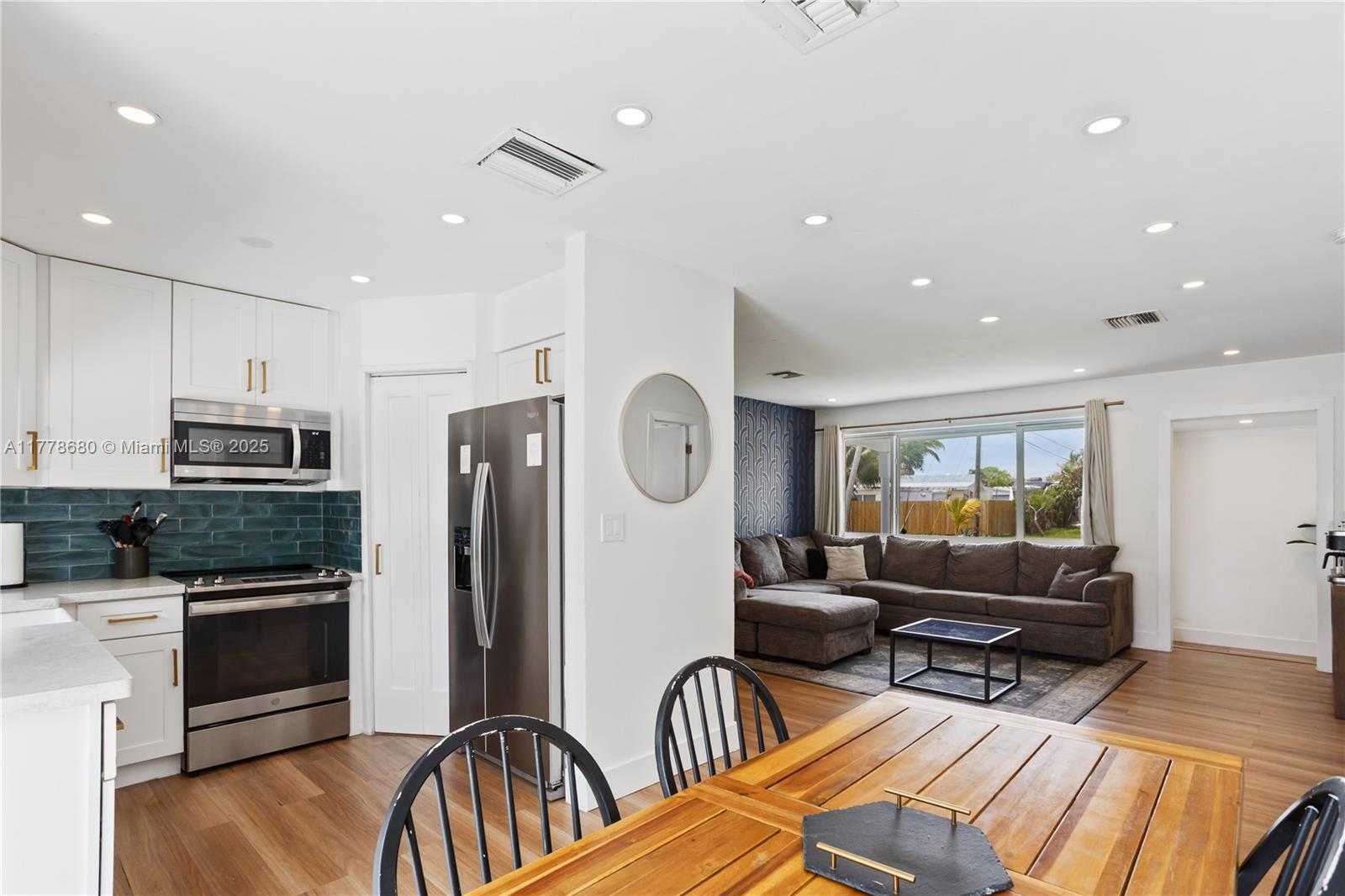 Small Image of 3710 NORTH WEST 6TH AVE, Deerfield Beach Number 3