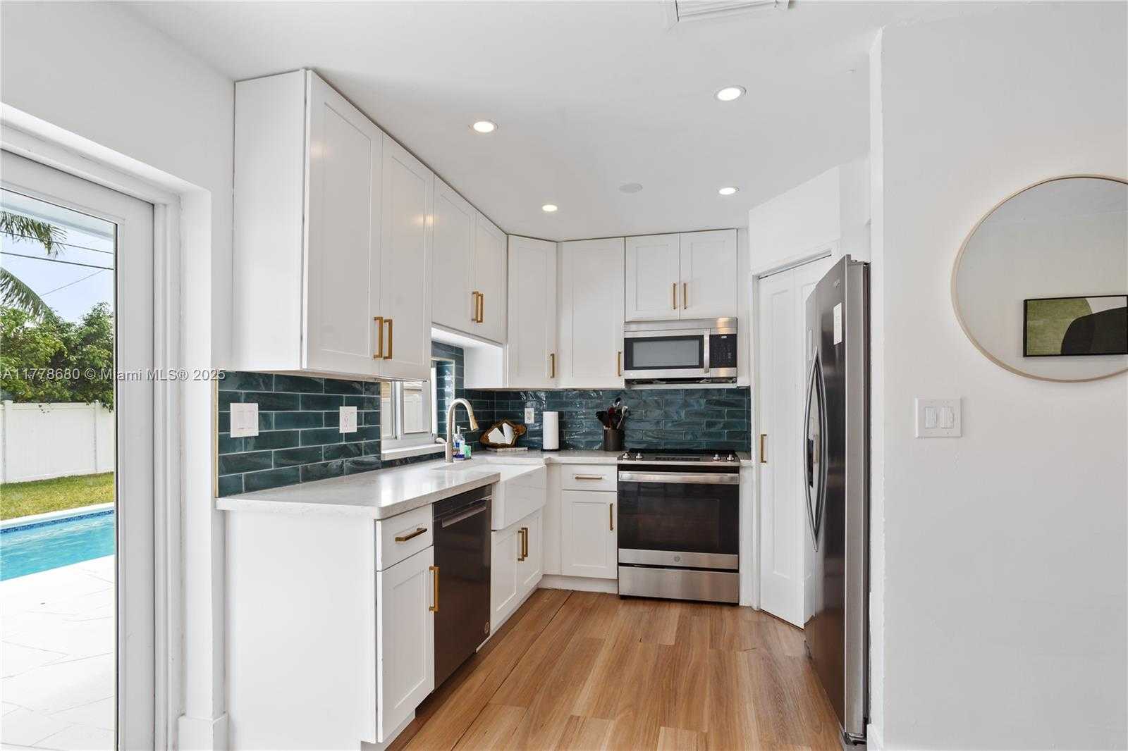 Small Image of 3710 NORTH WEST 6TH AVE, Deerfield Beach Number 8