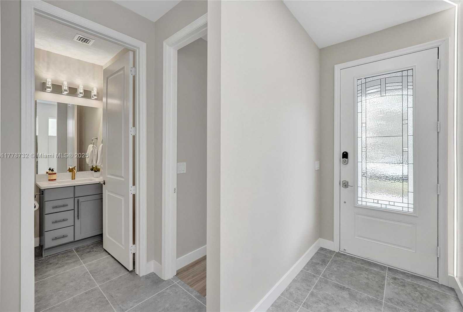 Small Image of 1348 SILK OAK DR, Hollywood Number 3