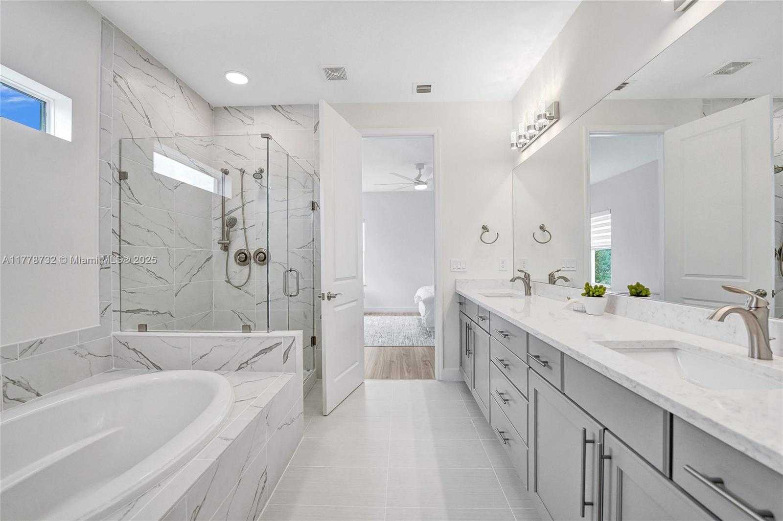 Small Image of 1348 SILK OAK DR, Hollywood Number 40