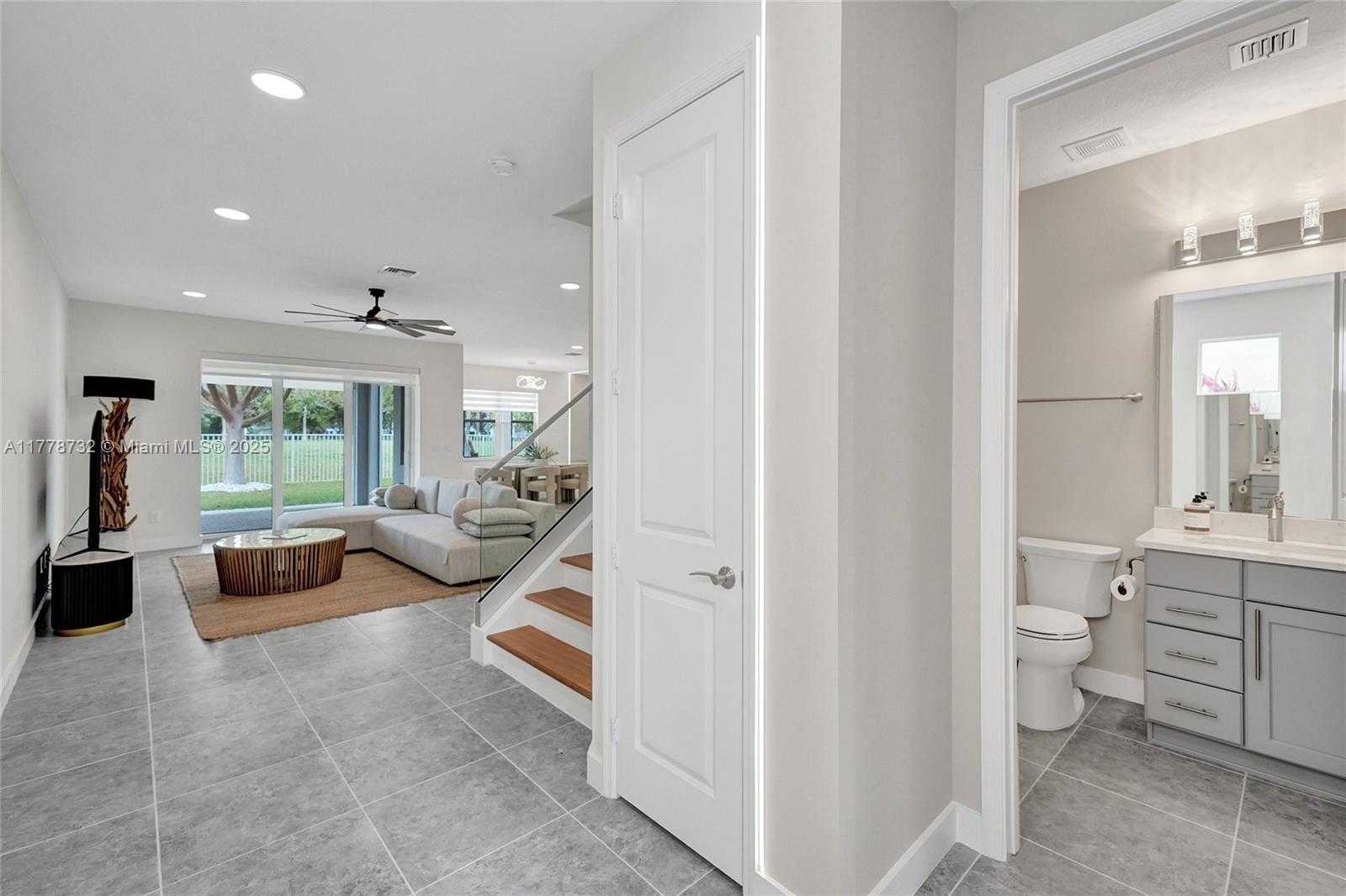 Small Image of 1348 SILK OAK DR, Hollywood Number 6