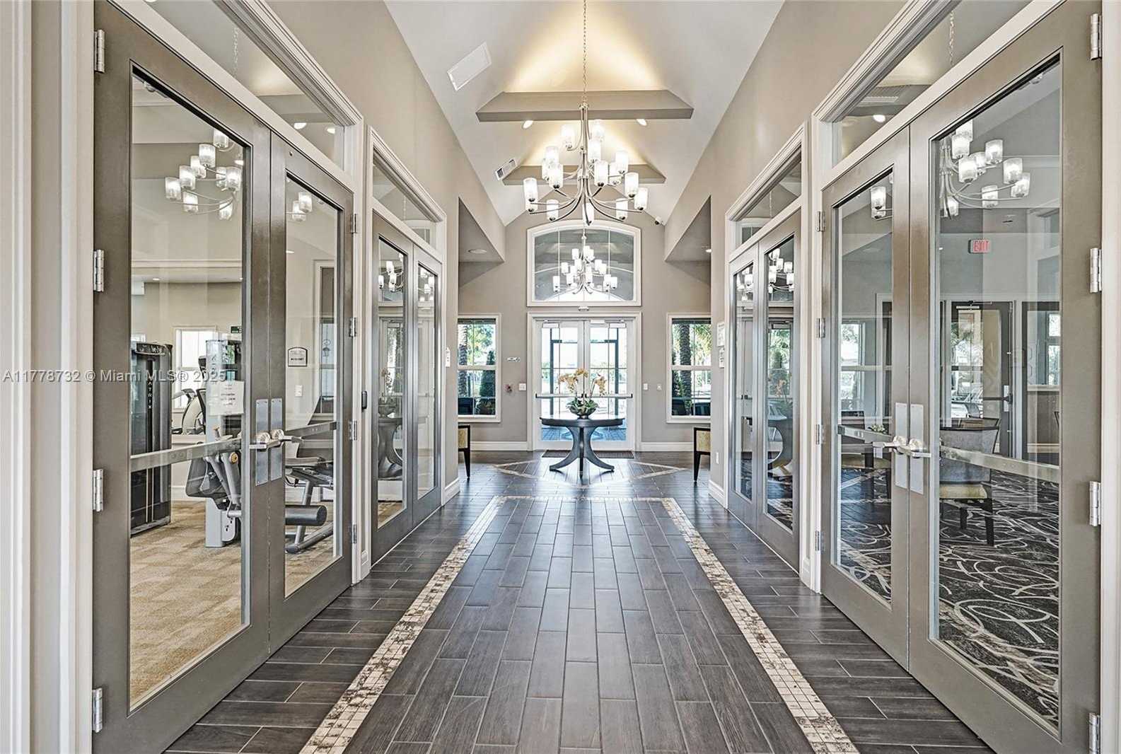 Small Image of 1348 SILK OAK DR, Hollywood Number 78