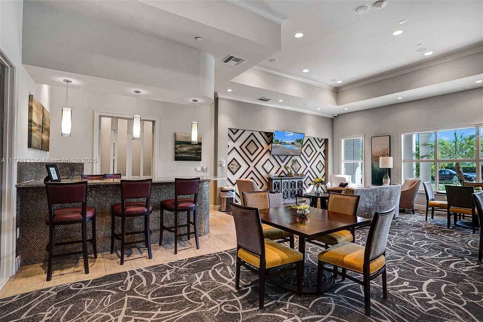 Small Image of 1348 SILK OAK DR, Hollywood Number 79