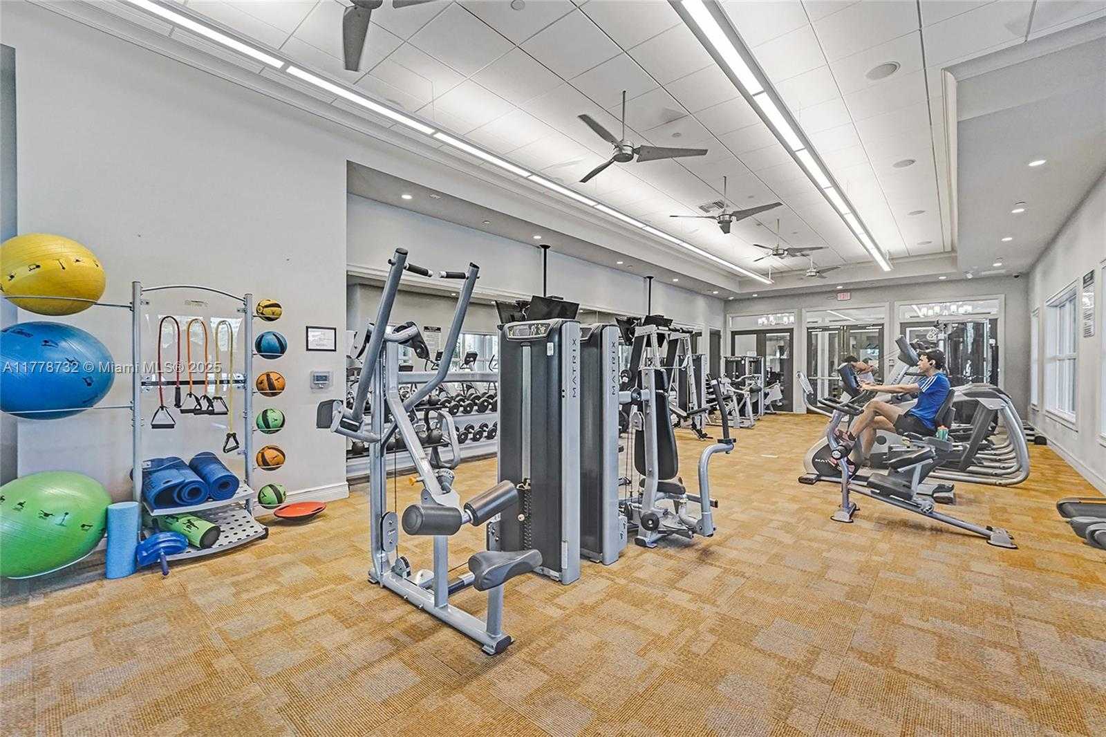 Small Image of 1348 SILK OAK DR, Hollywood Number 89