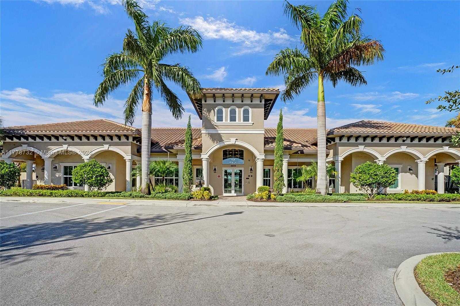 Small Image of 1348 SILK OAK DR, Hollywood Number 94