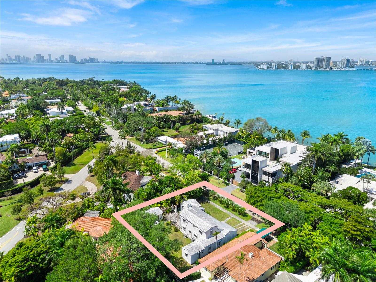 Small Image of 6371 NORTH BAY RD, Miami Beach Number 23
