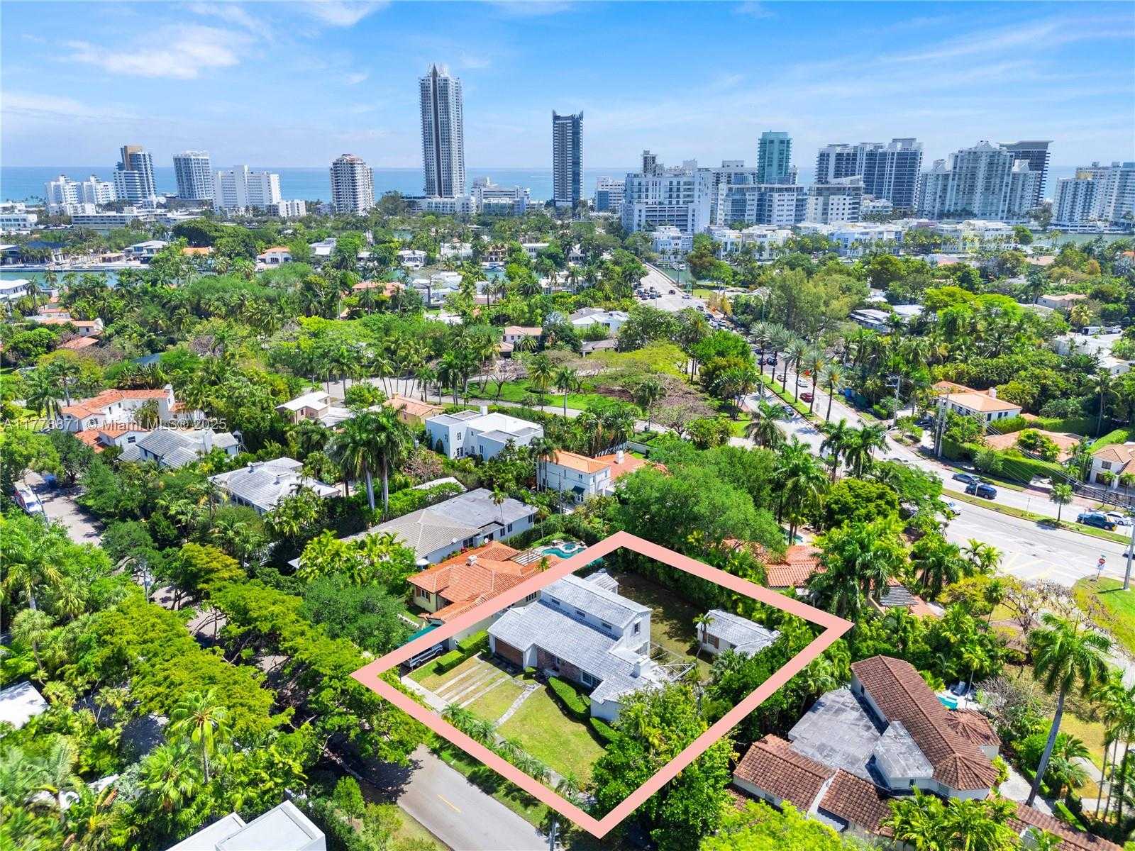 Small Image of 6371 NORTH BAY RD, Miami Beach Number 25
