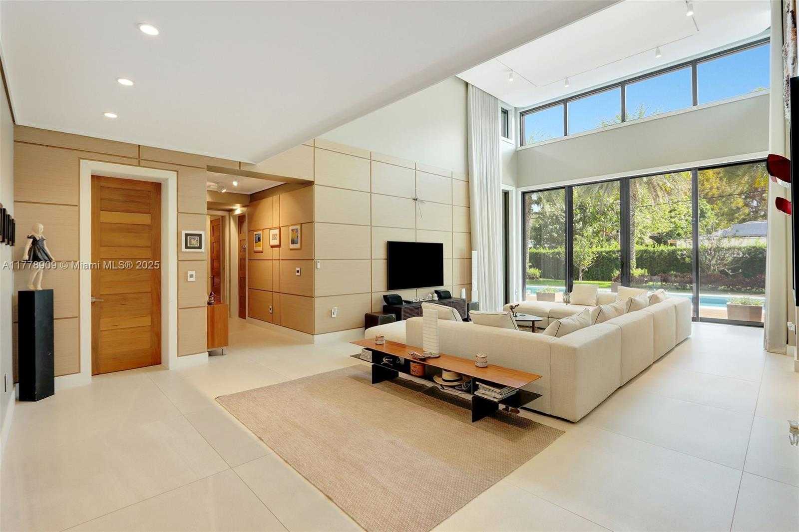 Small Image of 128 NORTH EAST 94TH ST, Miami Shores Number 11