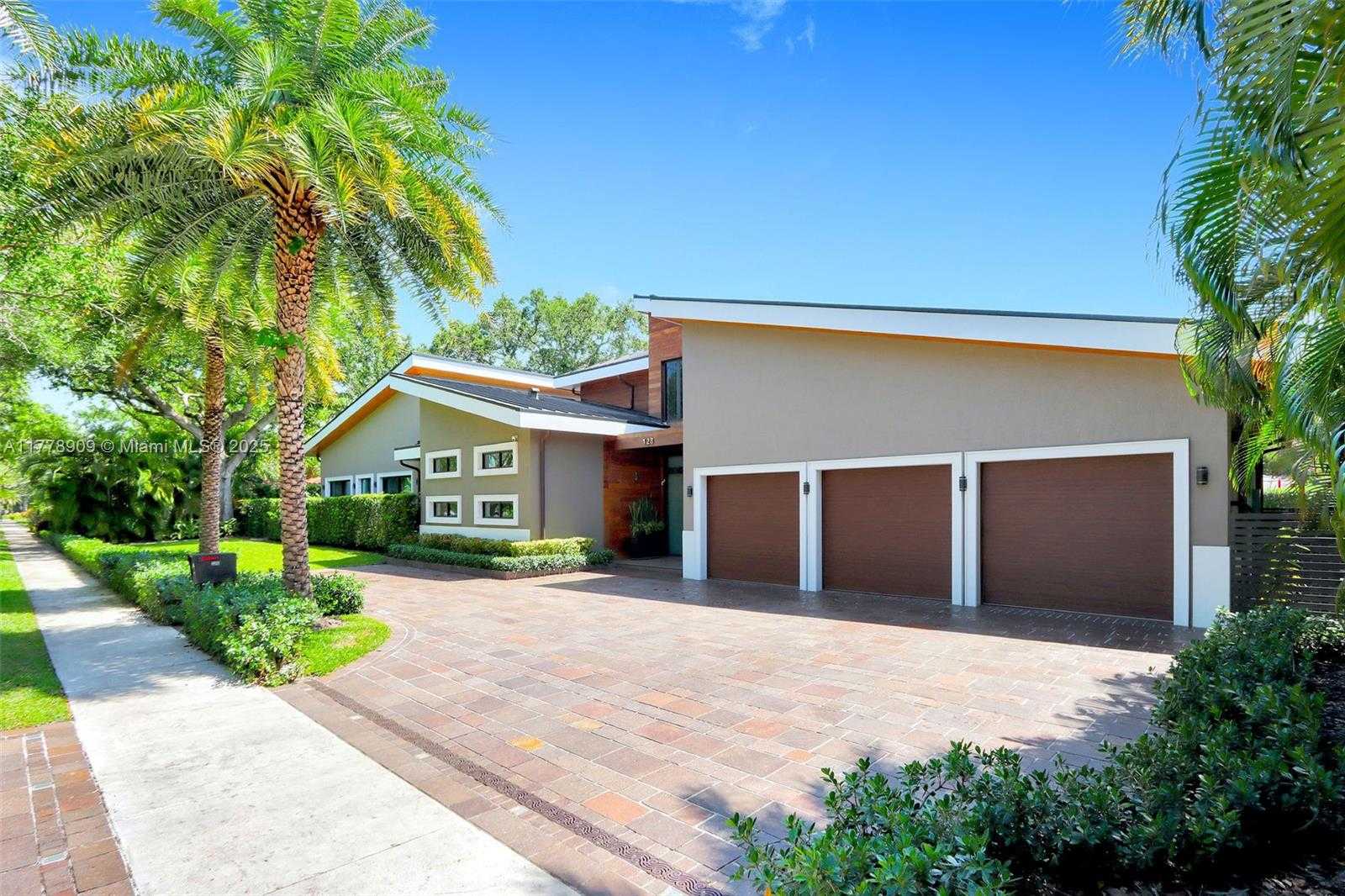 Small Image of 128 NORTH EAST 94TH ST, Miami Shores Number 3
