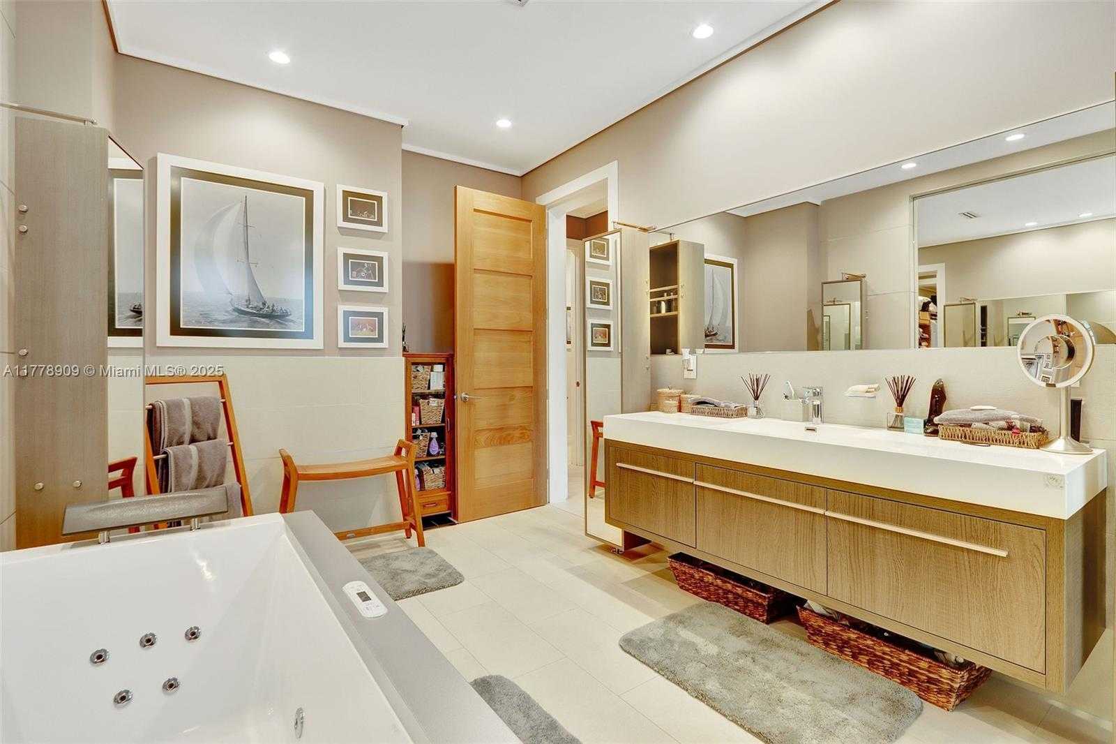 Small Image of 128 NORTH EAST 94TH ST, Miami Shores Number 30