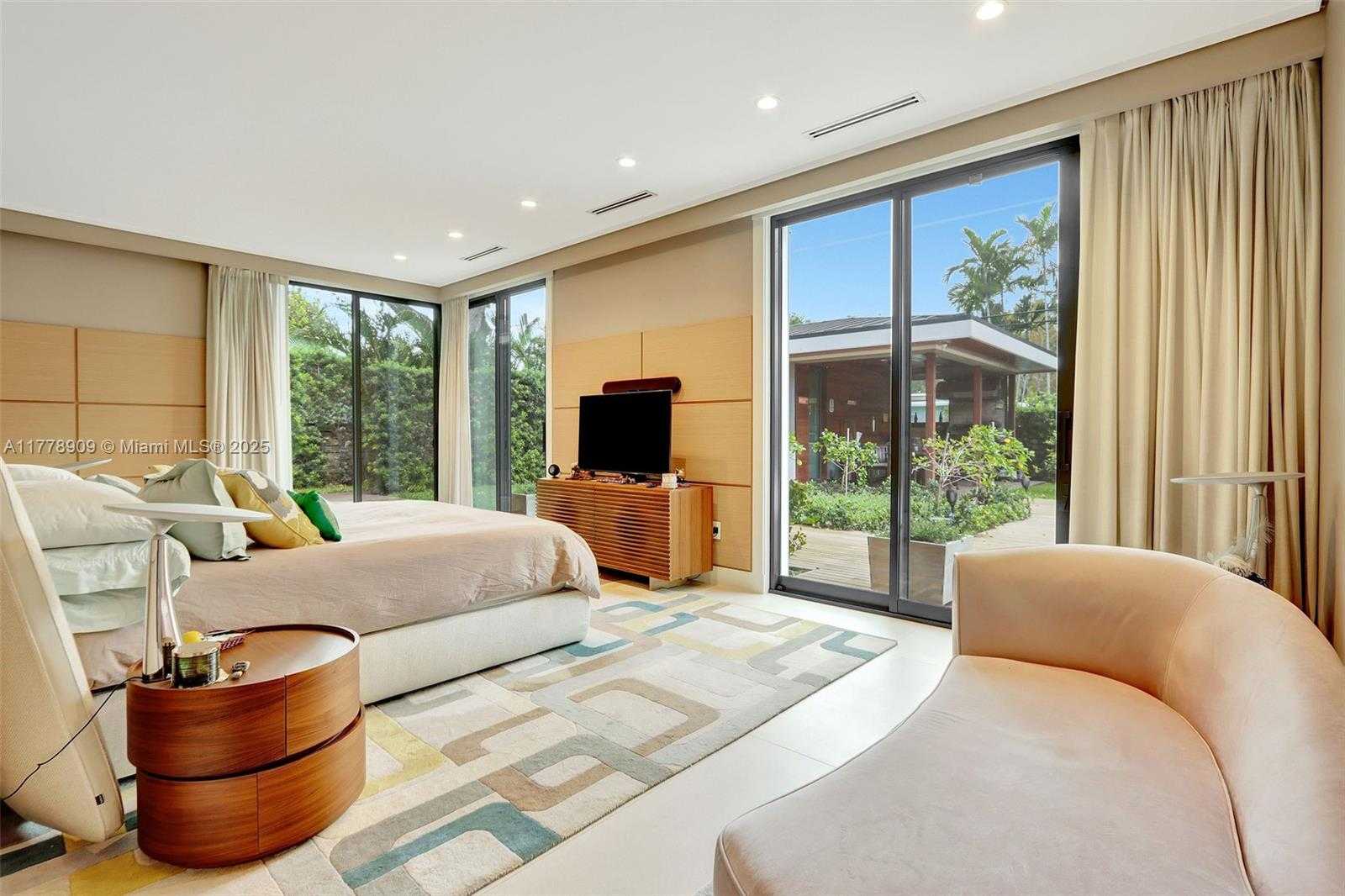 Small Image of 128 NORTH EAST 94TH ST, Miami Shores Number 33