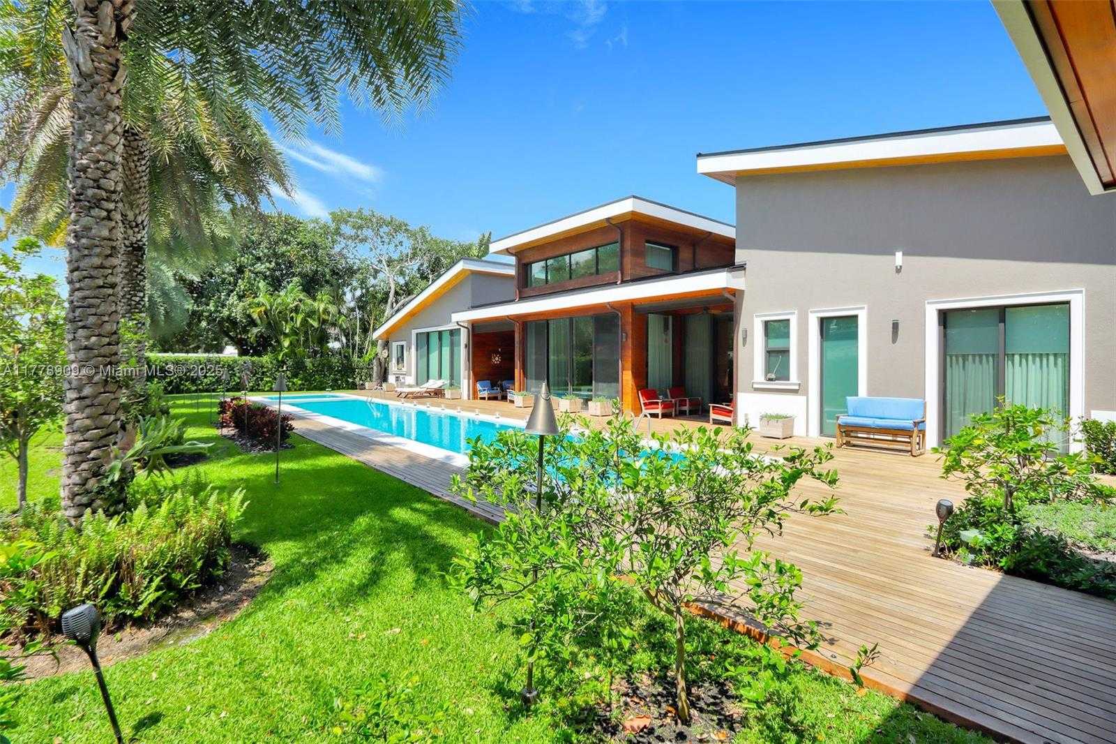 Small Image of 128 NORTH EAST 94TH ST, Miami Shores Number 54