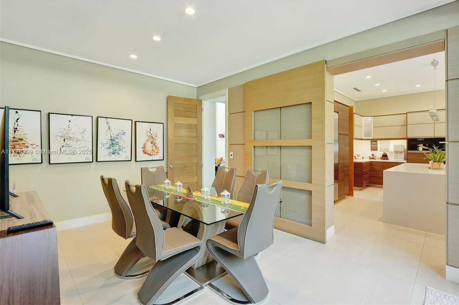 Small Image of 128 NORTH EAST 94TH ST, Miami Shores Number 7