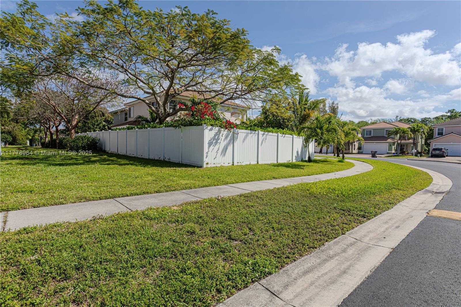 Small Image of 6615 ADRIATIC WAY, West Palm Beach Number 19