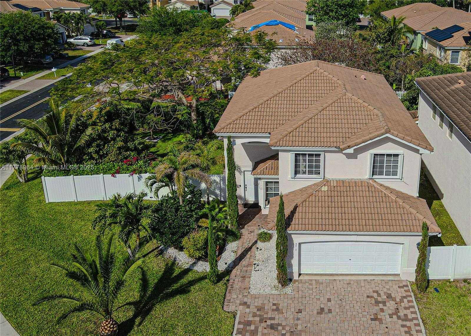 Small Image of 6615 ADRIATIC WAY, West Palm Beach Number 3
