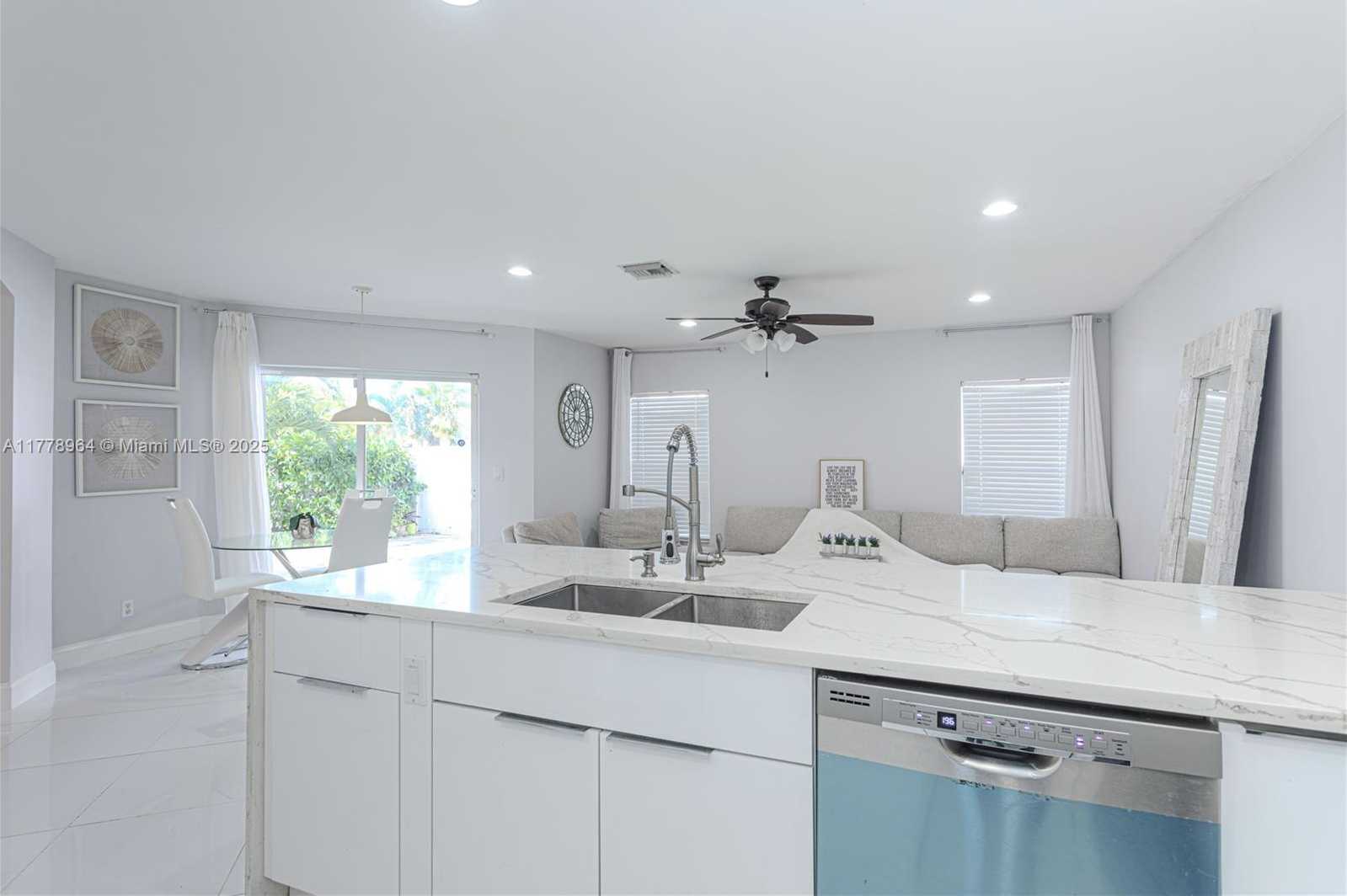 Small Image of 6615 ADRIATIC WAY, West Palm Beach Number 37