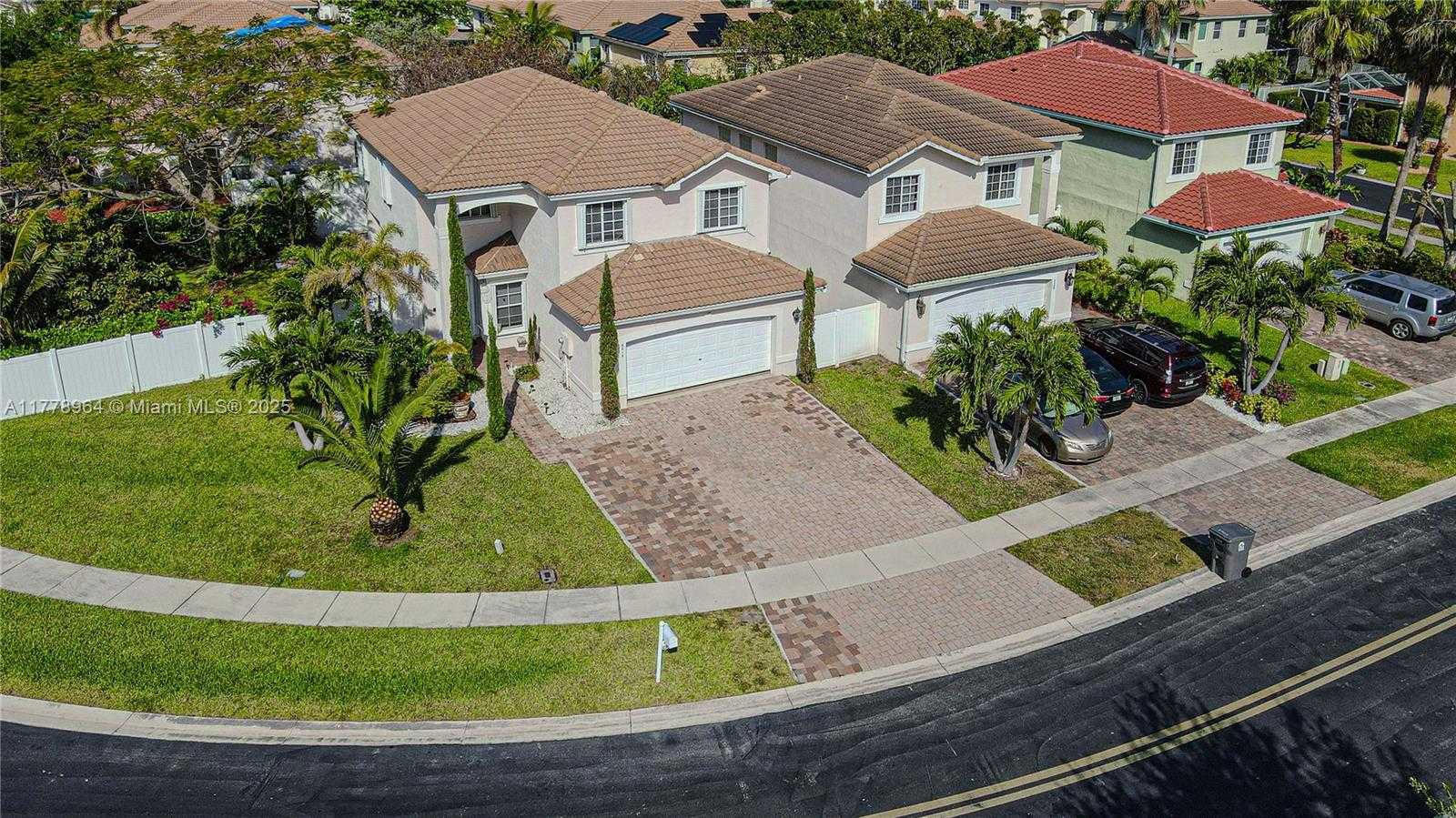 Small Image of 6615 ADRIATIC WAY, West Palm Beach Number 5