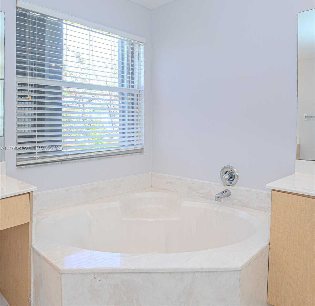 Small Image of 6615 ADRIATIC WAY, West Palm Beach Number 50