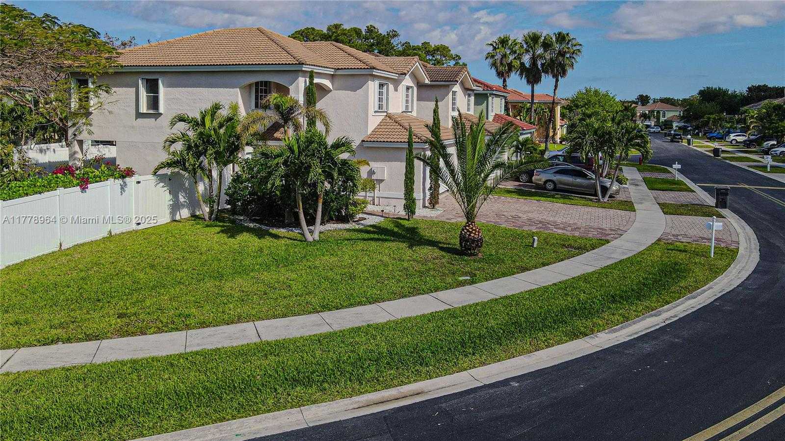 Small Image of 6615 ADRIATIC WAY, West Palm Beach Number 7