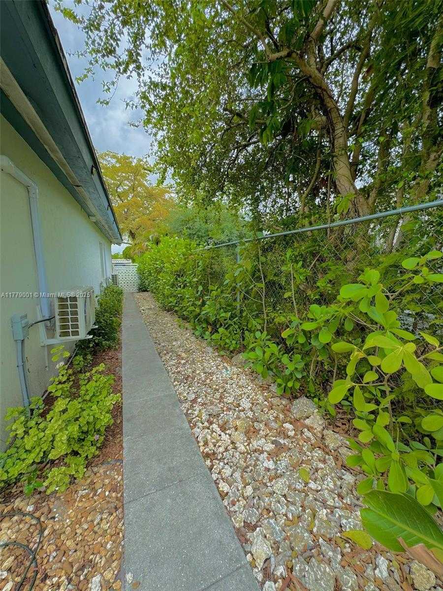 Small Image of 12685 NORTH WEST MIAMI CT, North Miami Number 19