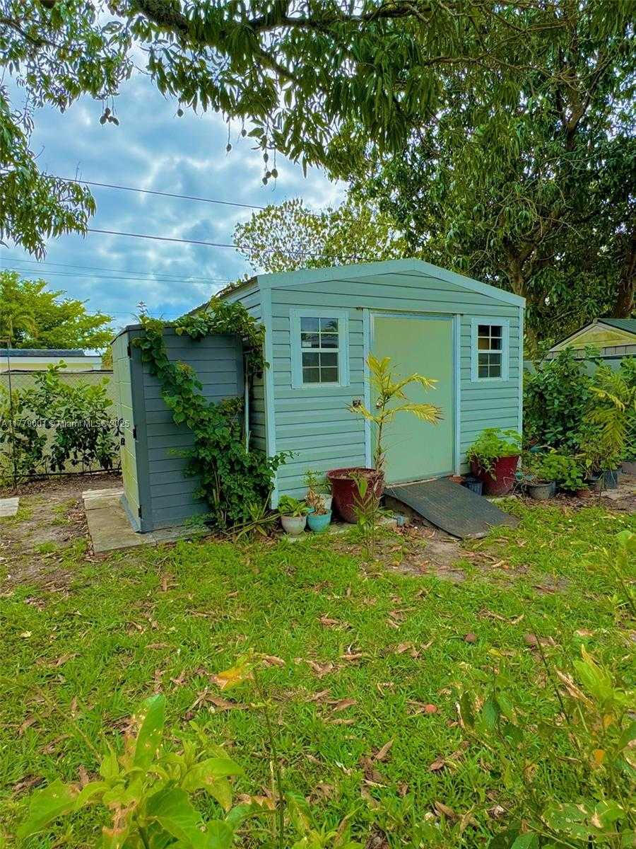 Small Image of 12685 NORTH WEST MIAMI CT, North Miami Number 20