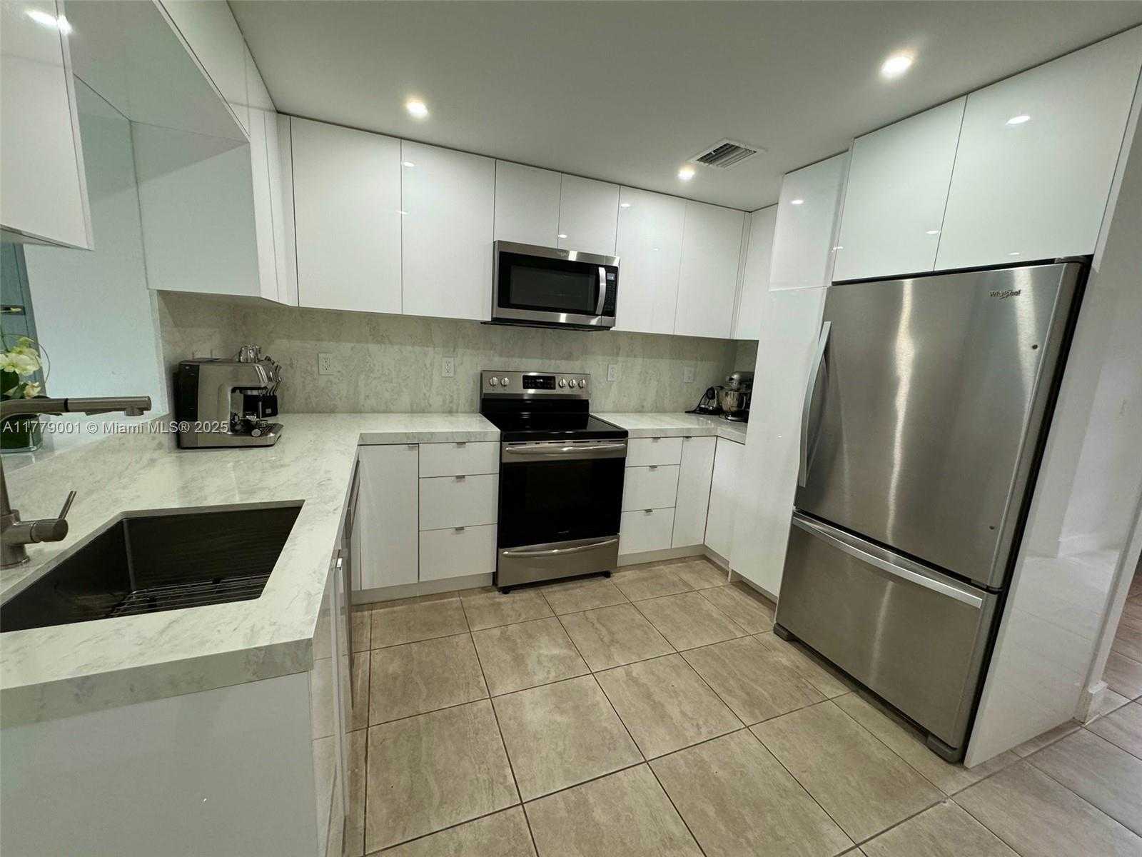 Small Image of 12685 NORTH WEST MIAMI CT, North Miami Number 24