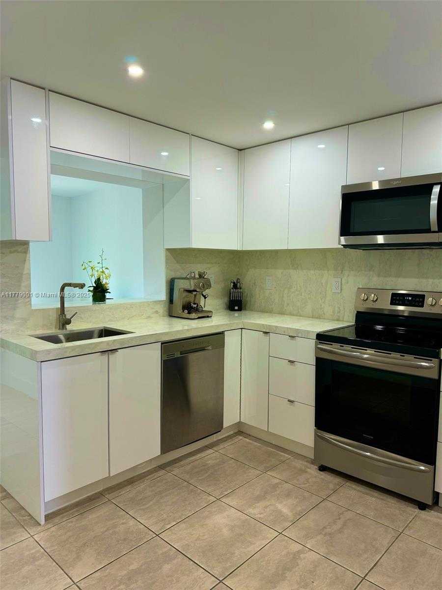 Small Image of 12685 NORTH WEST MIAMI CT, North Miami Number 26