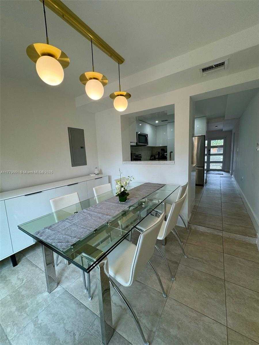 Small Image of 12685 NORTH WEST MIAMI CT, North Miami Number 29