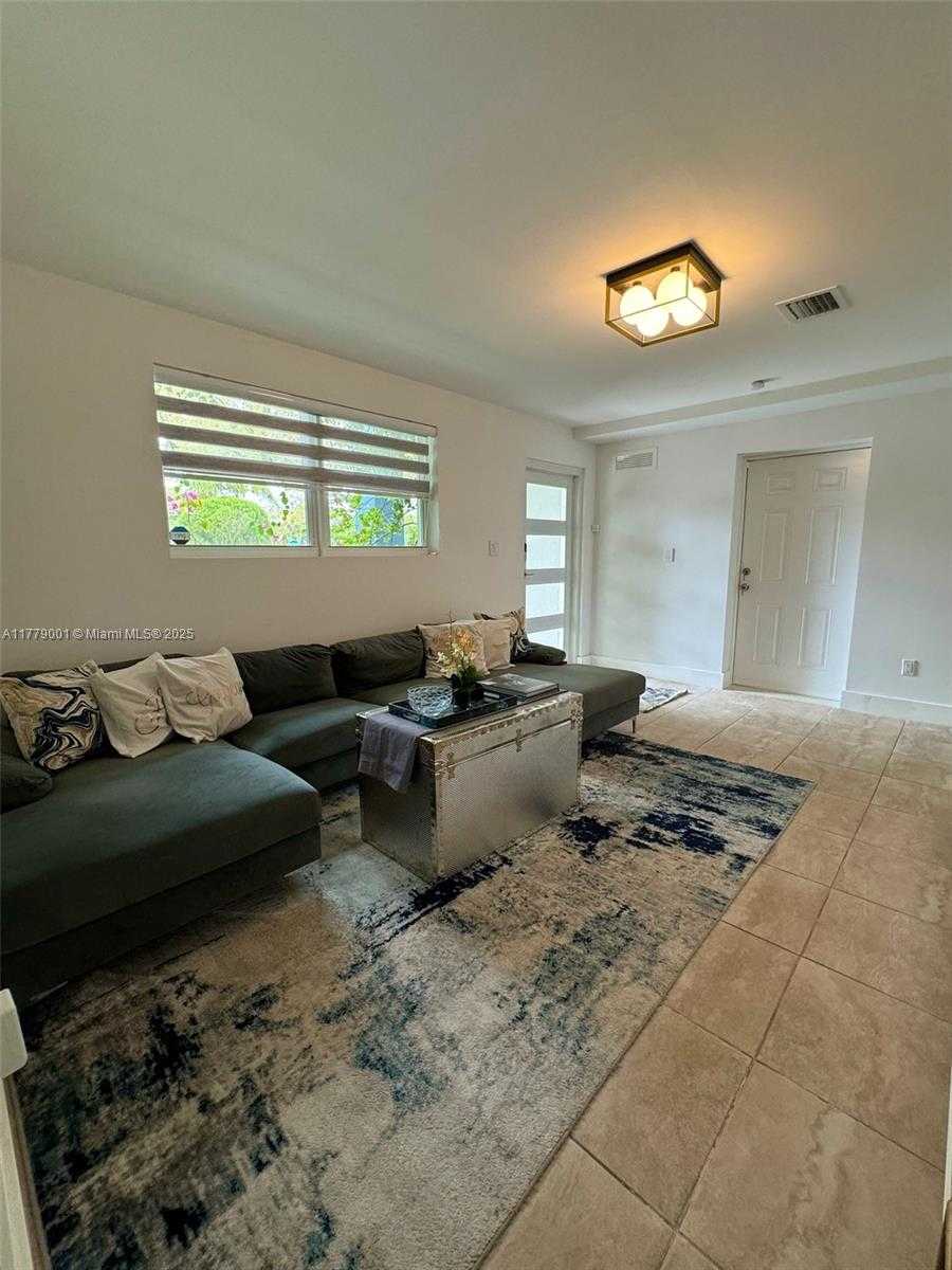 Small Image of 12685 NORTH WEST MIAMI CT, North Miami Number 31