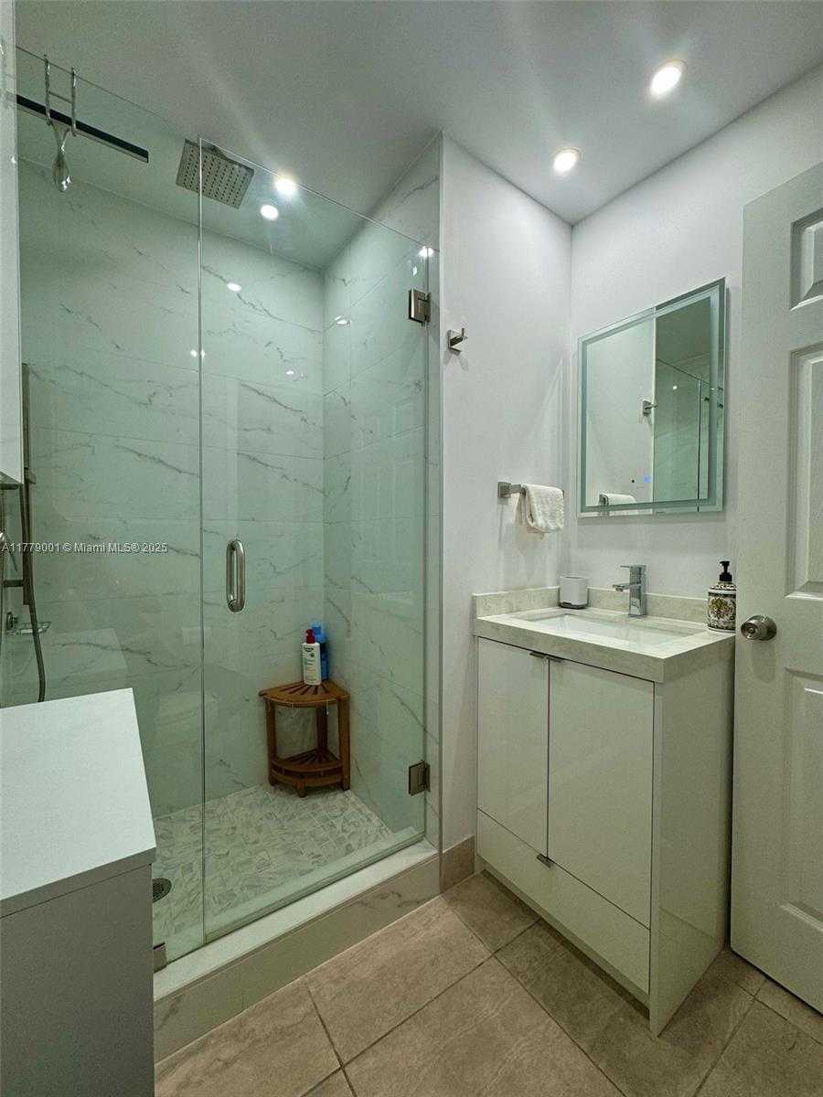 Small Image of 12685 NORTH WEST MIAMI CT, North Miami Number 43