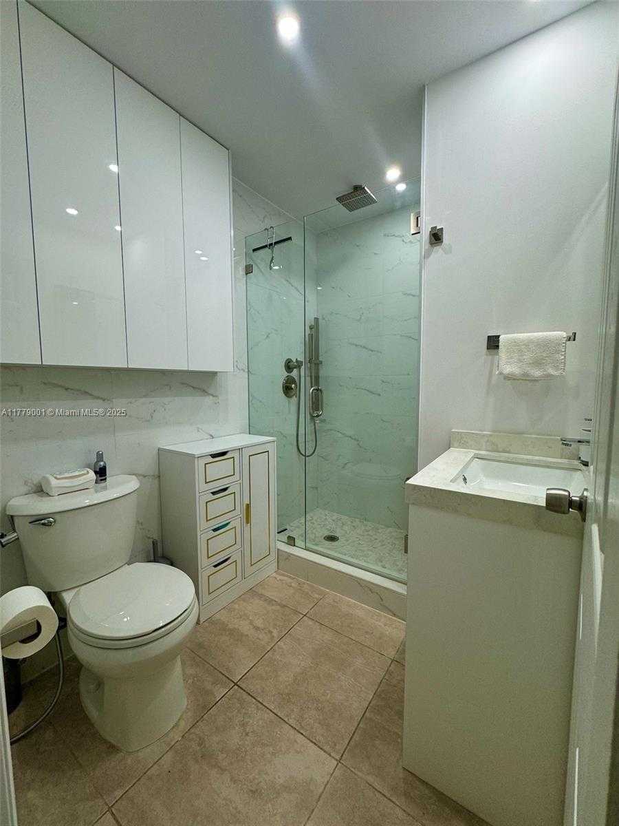 Small Image of 12685 NORTH WEST MIAMI CT, North Miami Number 46