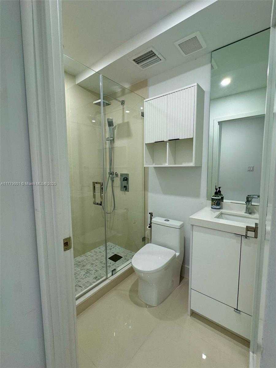 Small Image of 12685 NORTH WEST MIAMI CT, North Miami Number 47