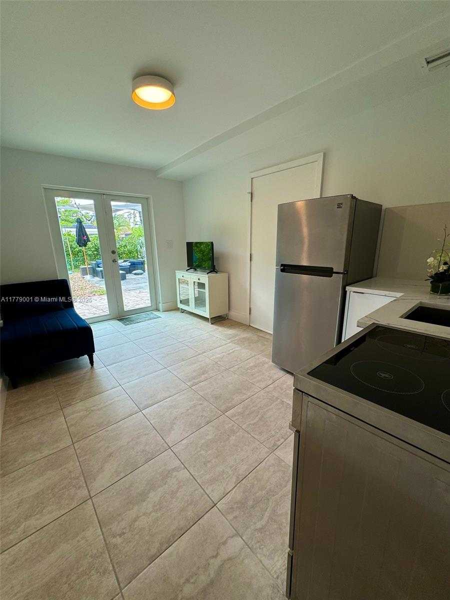 Small Image of 12685 NORTH WEST MIAMI CT, North Miami Number 49