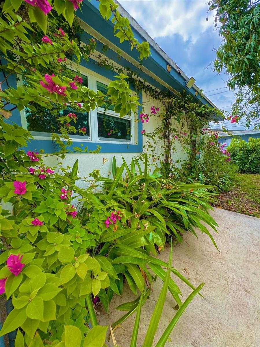 Small Image of 12685 NORTH WEST MIAMI CT, North Miami Number 6