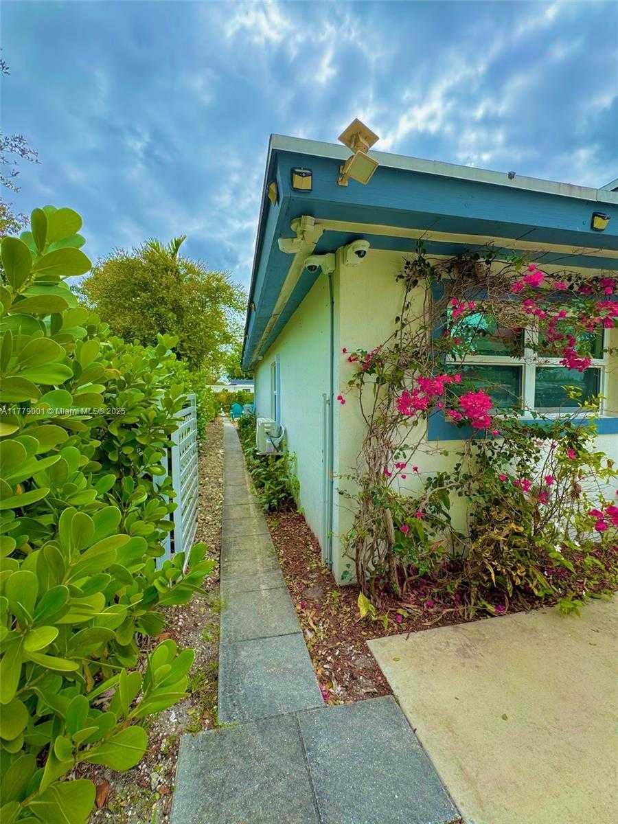 Small Image of 12685 NORTH WEST MIAMI CT, North Miami Number 9