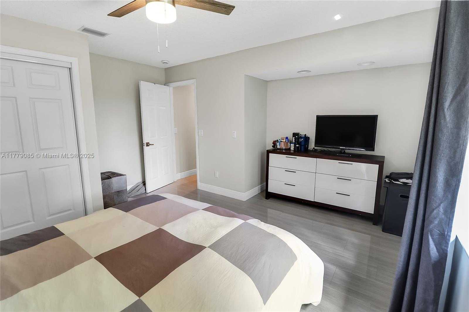 Small Image of 9620 NORTH WEST 26TH CT, Cooper City Number 27