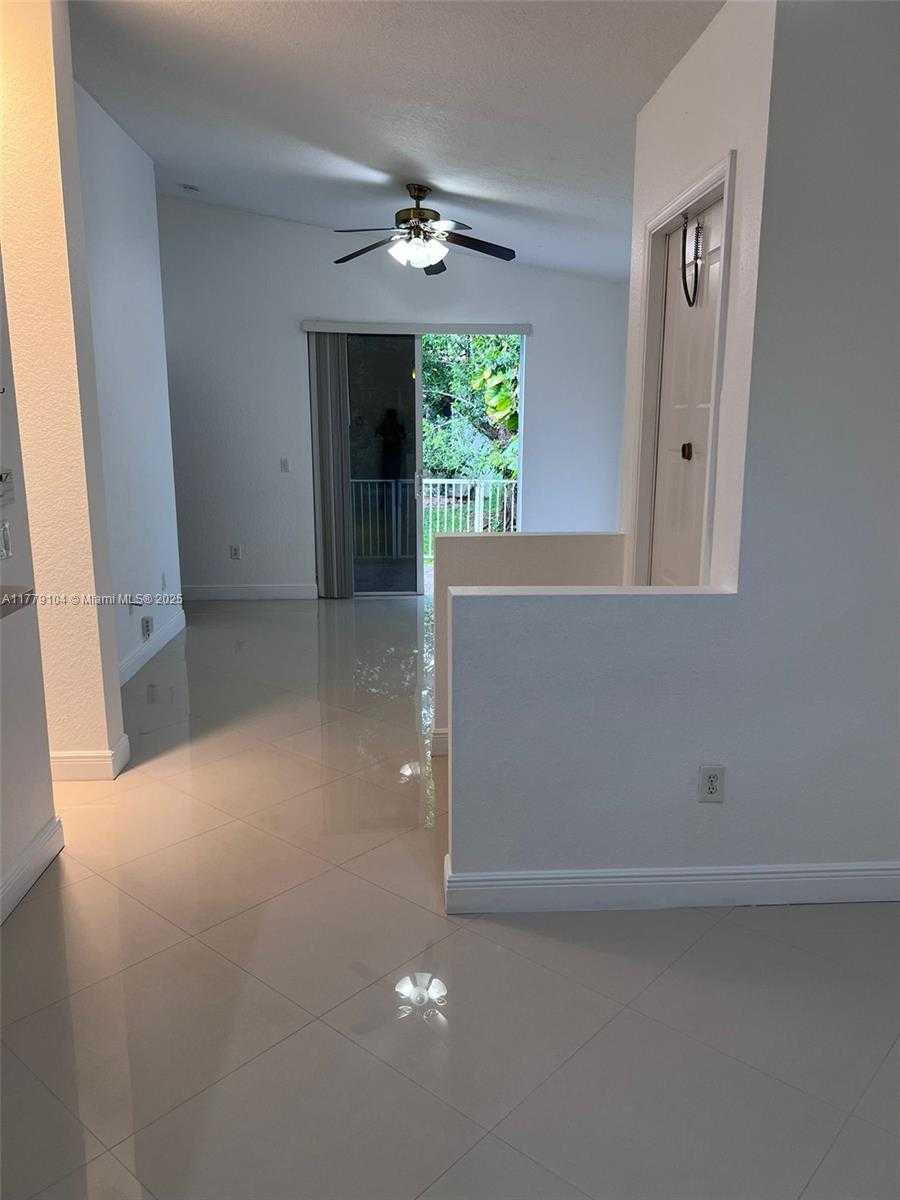 Small Image of 18769 SOUTH WEST 28TH ST, Miramar Number 27