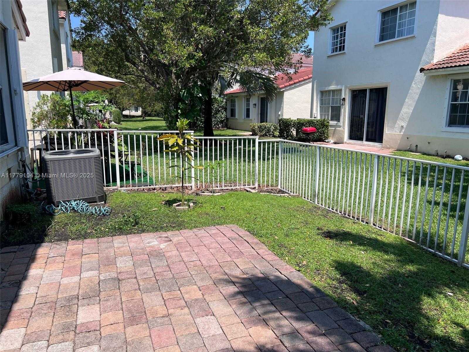 Small Image of 18769 SOUTH WEST 28TH ST, Miramar Number 3