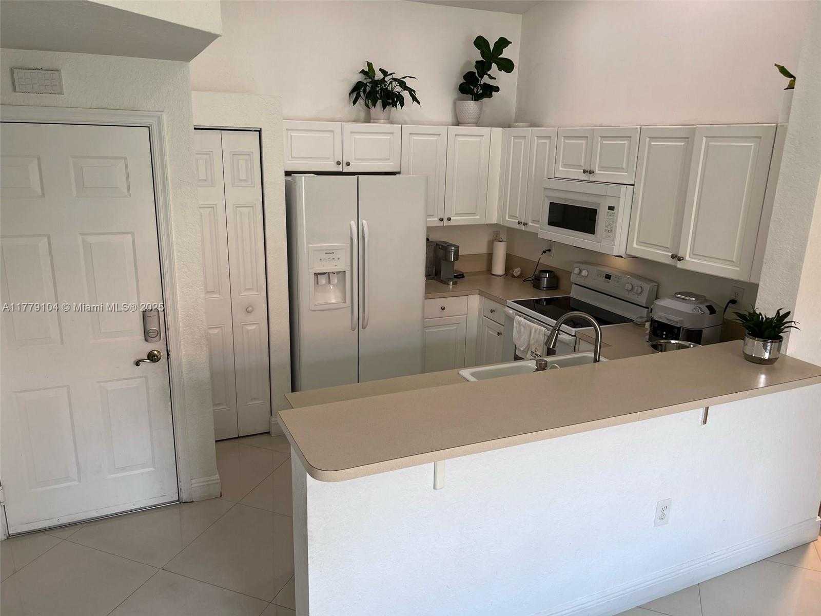 Small Image of 18769 SOUTH WEST 28TH ST, Miramar Number 7