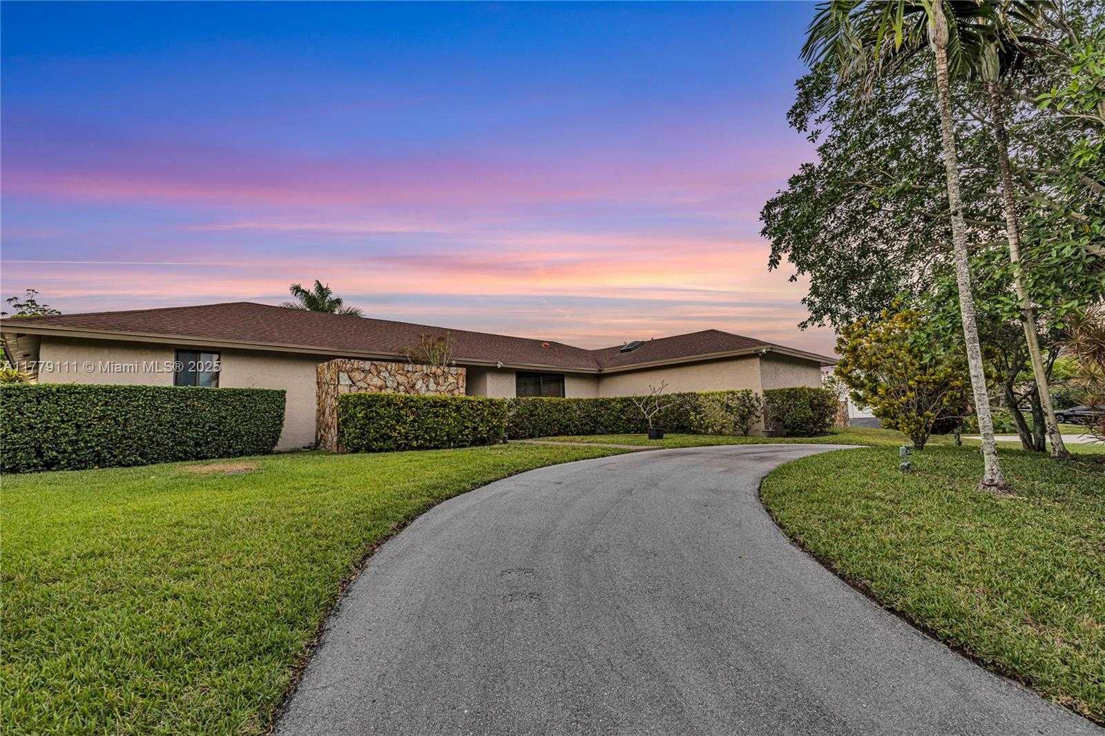 Small Image of 7801 SOUTH WEST 170TH ST, Palmetto Bay Number 8