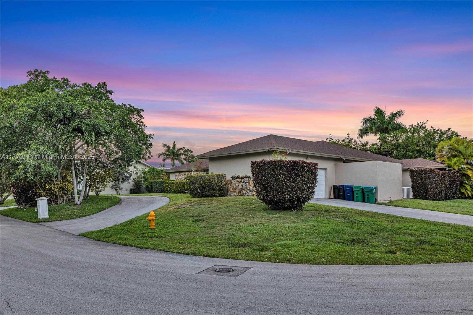 Small Image of 7801 SOUTH WEST 170TH ST, Palmetto Bay Number 9