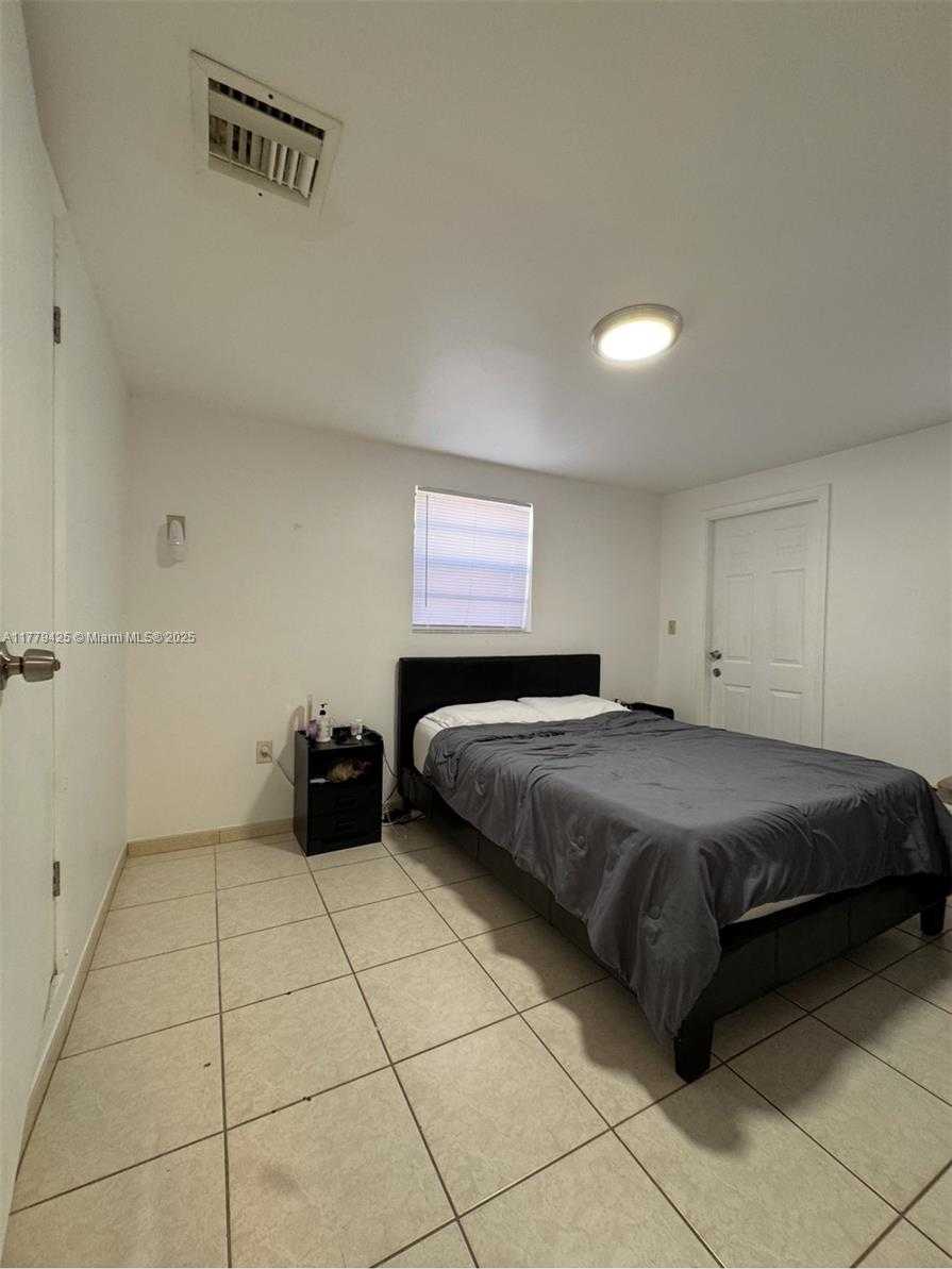Small Image of 602 EAST 50TH ST, Hialeah Number 7