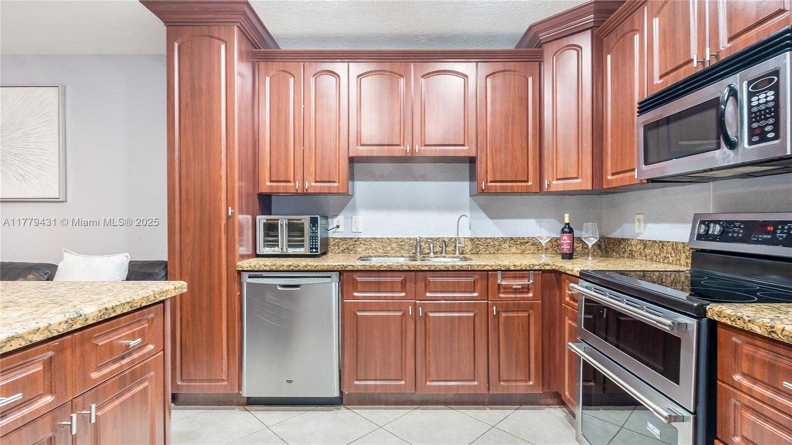 Small Image of 3820 CORAL SPRINGS DR, Coral Springs Number 6