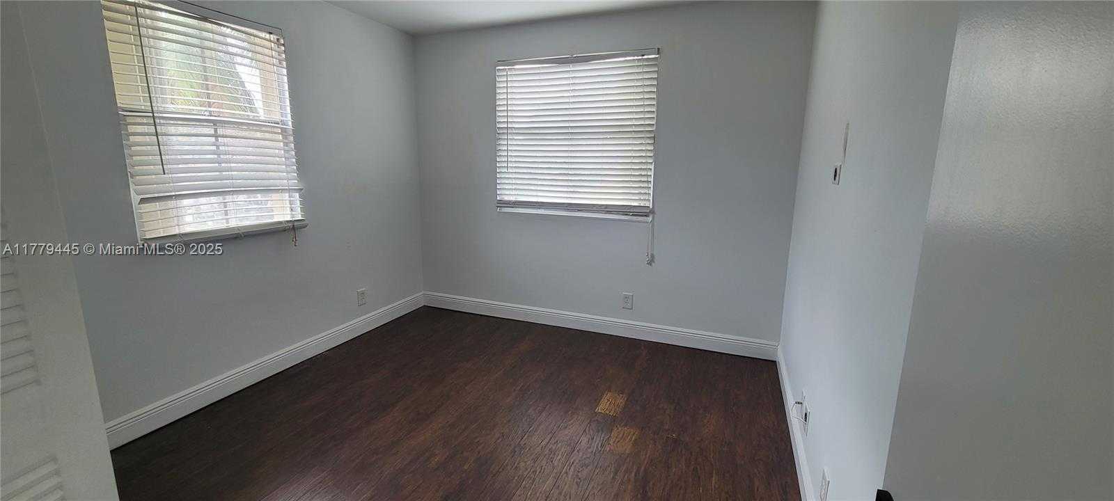 Small Image of 3080 CARYSFORT LN, Margate Number 14