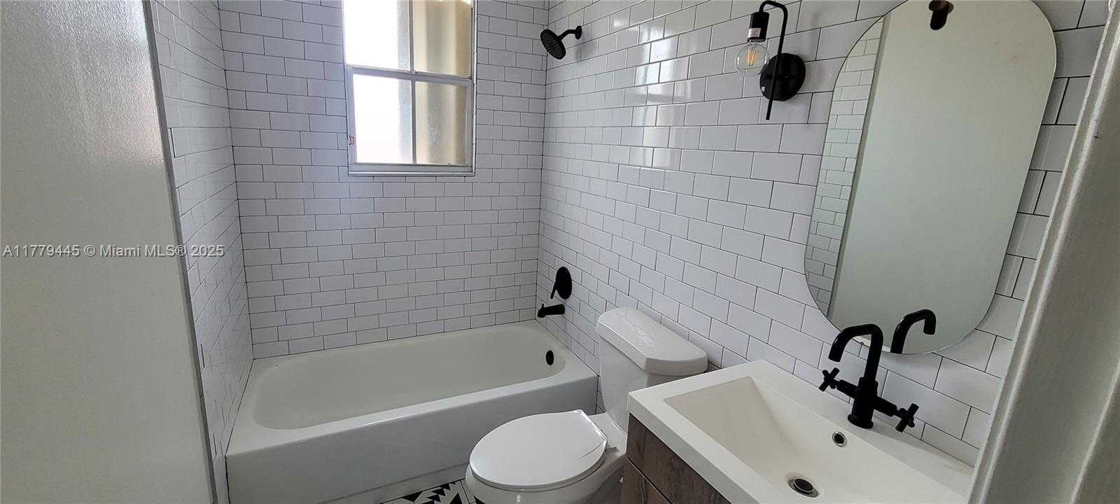 Small Image of 3080 CARYSFORT LN, Margate Number 15