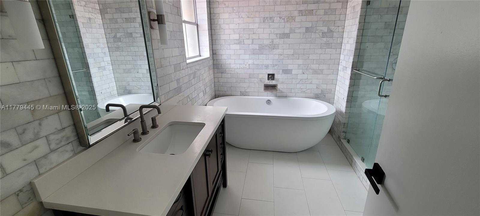 Small Image of 3080 CARYSFORT LN, Margate Number 19