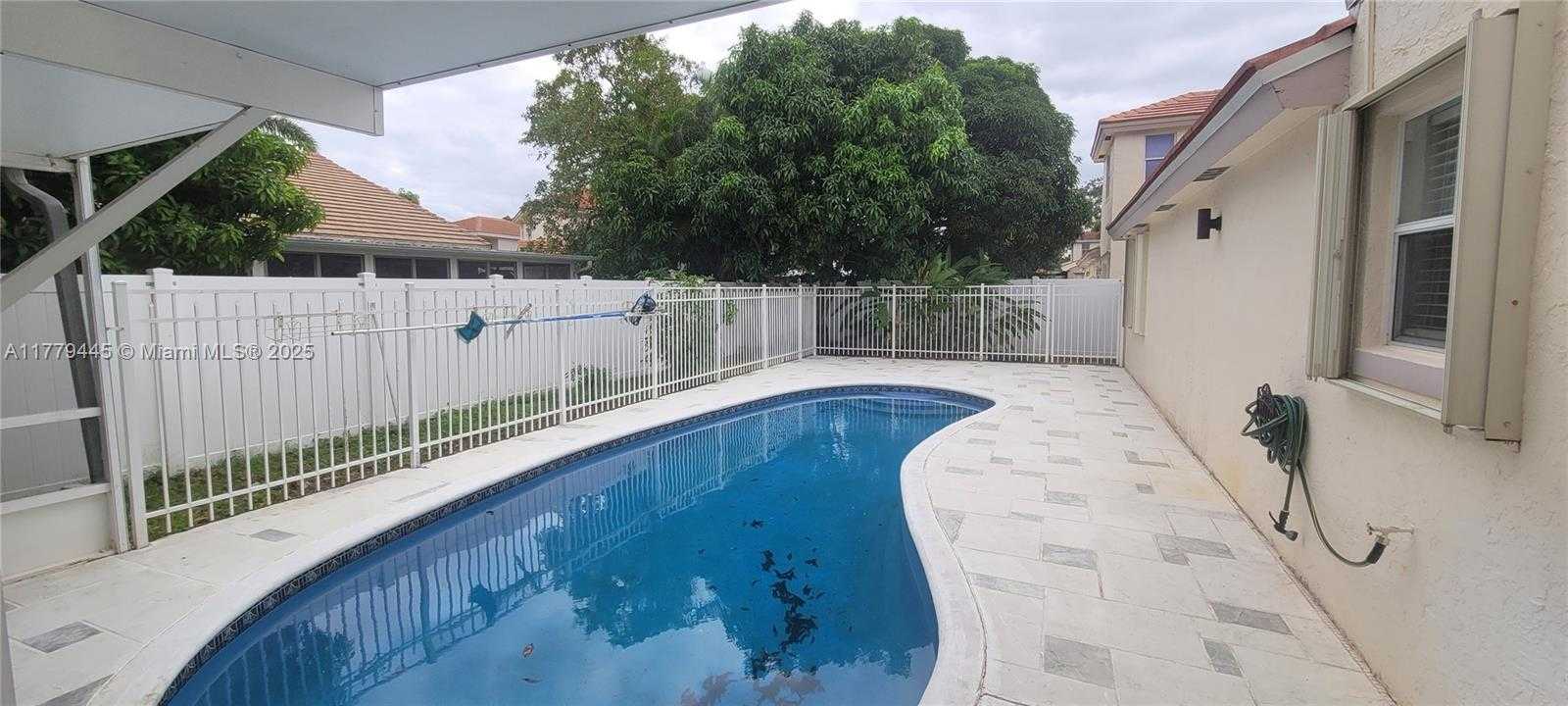 Small Image of 3080 CARYSFORT LN, Margate Number 22