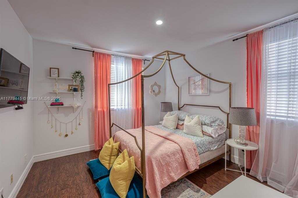 Small Image of 3080 CARYSFORT LN, Margate Number 28