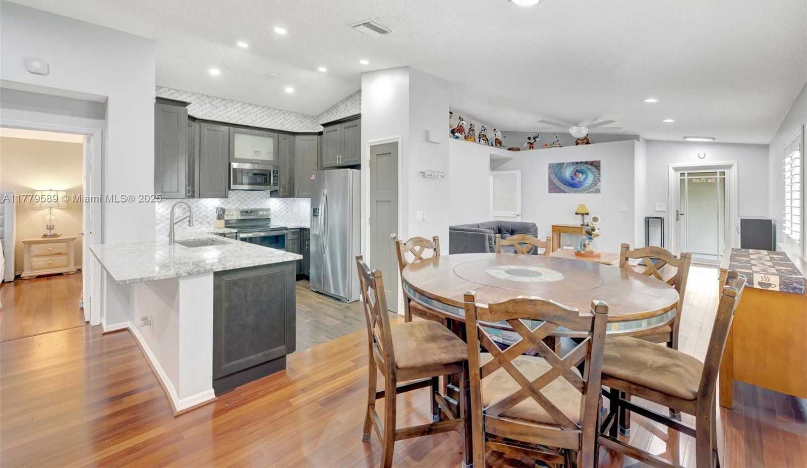 Small Image of 4613 SOUTH WEST 12TH ST, Deerfield Beach Number 10