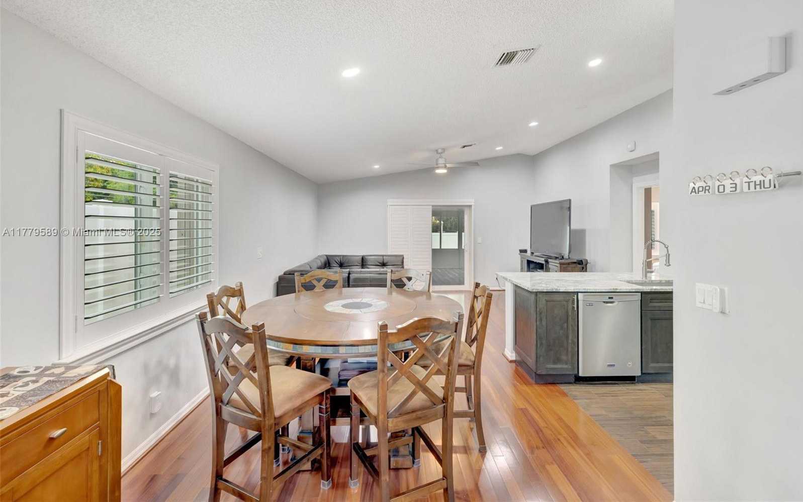 Small Image of 4613 SOUTH WEST 12TH ST, Deerfield Beach Number 14